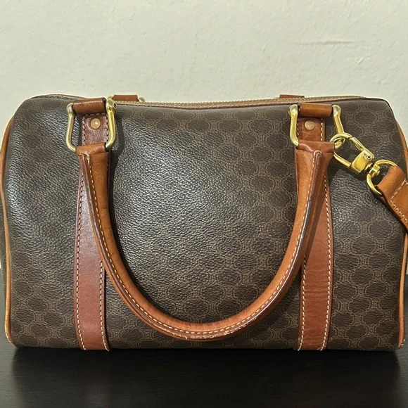 ❌SOLD❌ Celine Brown Crossbody Bag - Picture 2 of 8